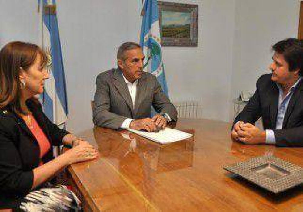 Decretan aumento a los docentes pero ATEN insiste en su reclamo 