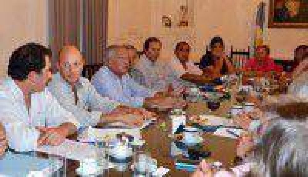 Fellner se reuni� con ministros y diputados provinciales