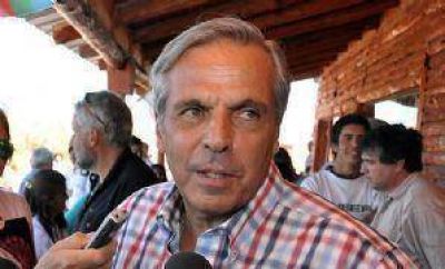 Sapag viaja a Santa Cruz para recorrer Cerro Negro