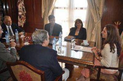 La gobernadora recibi� la visita de directivos del Isspse