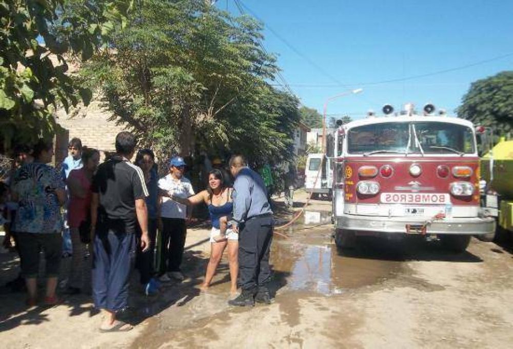 Marcha por falta de insumos en el cuerpo de Bomberos