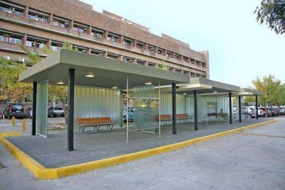 Calidad de Vida aprob� la instalaci�n de garitas en el acceso a los centros de salud