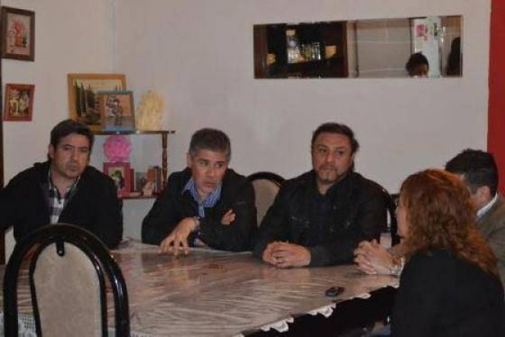 El senador Pablo Gonz�lez, visit� la ciudad de Las Heras