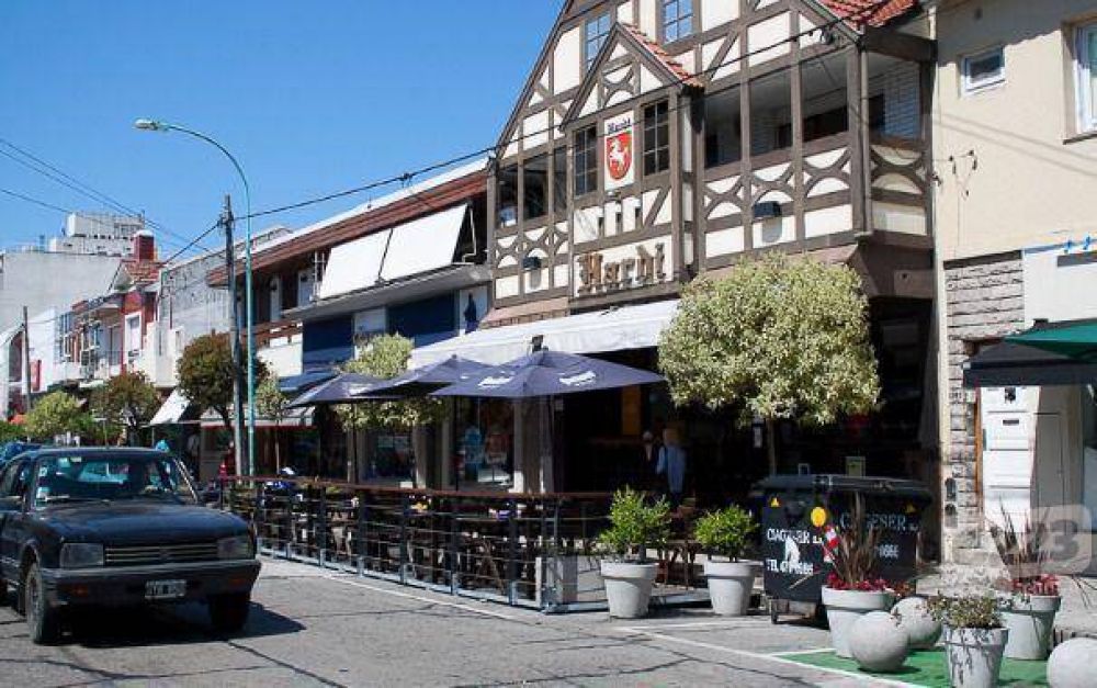 Otro debate en G�emes: estacionamiento medido �s� o no?