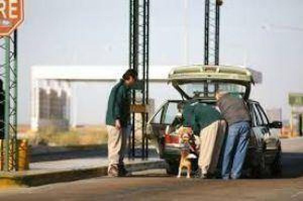 Camioneros cortaron la Ruta Nacional 40 en el l�mite entre San Juan y Mendoza