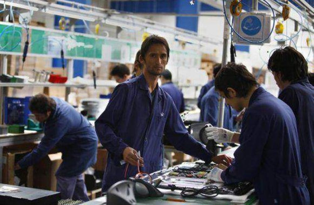 Ahora reconocen 5 mil bajas de los "contratos basura"
