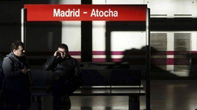 Espa�a rinde homenaje a las v�ctimas del 11-M a diez del atentado
