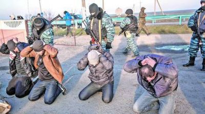 Hombres armados toman una base militar ucraniana en Crimea