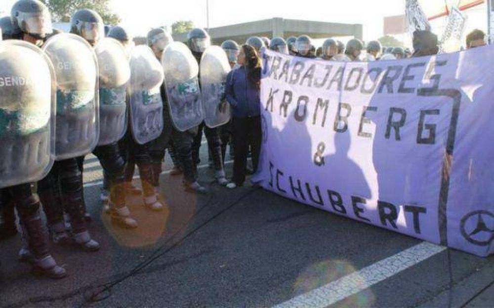 Otro d�a de protestas en el Parque Industrial: Volvieron a reclamar por despidos en autopartista