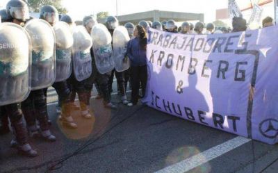 Otro d�a de protestas en el Parque Industrial: Volvieron a reclamar por despidos en autopartista