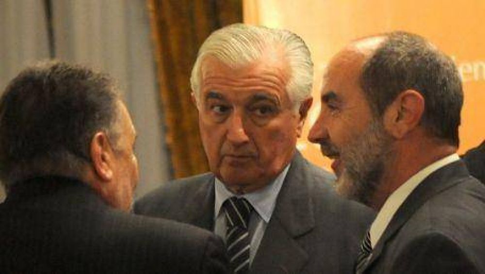 El Consejo Superior de la UNLP se re�ne por Medicina