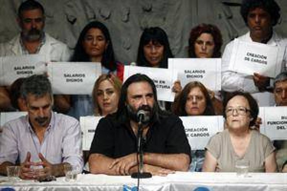 Los docentes bonaerenses seguir�n con la huelga