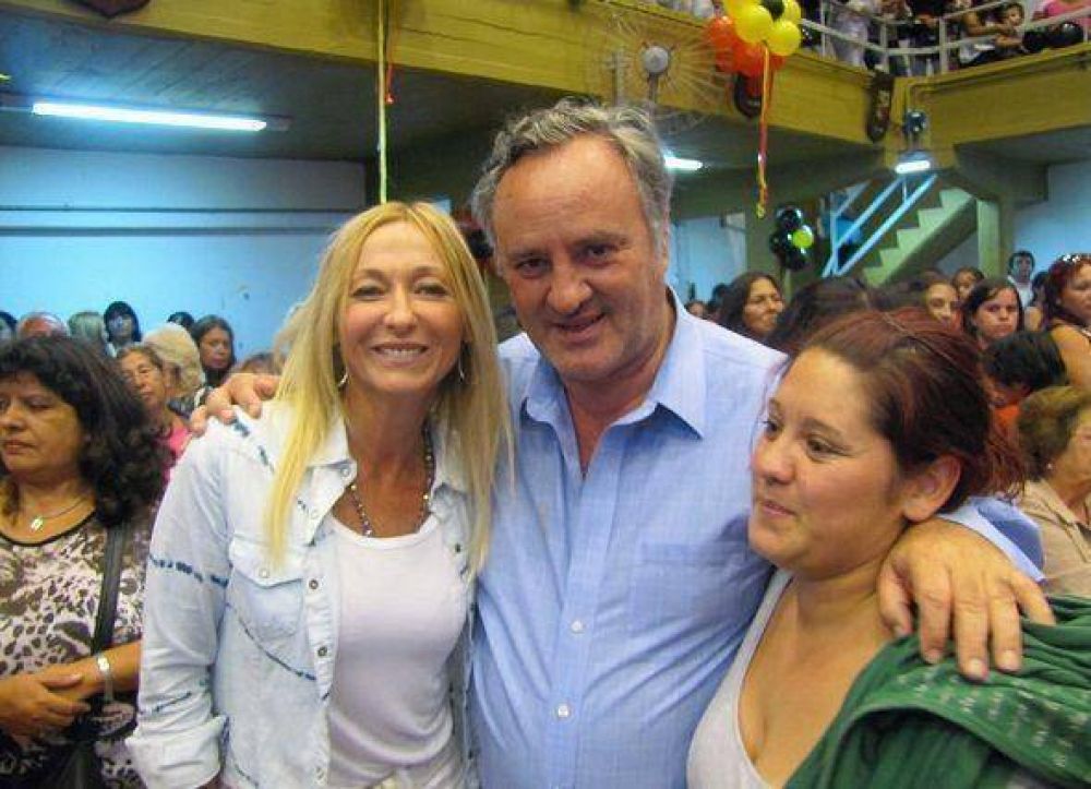 De la Torre destac� �a las mujeres como el principal valor de la familia�