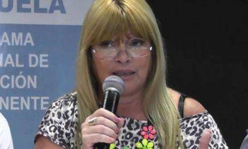 "En Candelaria nunca gan� Maril� Leverberg y  donde gana, gana con trampa"
