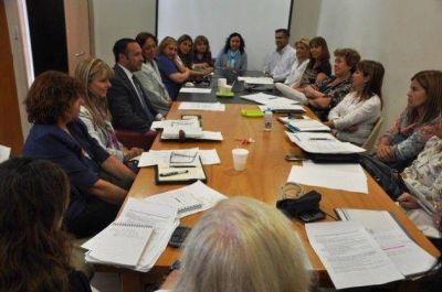El ministro de Educaci�n se reuni� con el equipo provincial de supervisores
