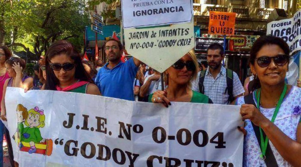 Tras el segundo paro, hoy habr� asamblea en las escuelas