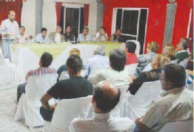 Acuerdan la realizaci�n de obras con vecinos de Chamical