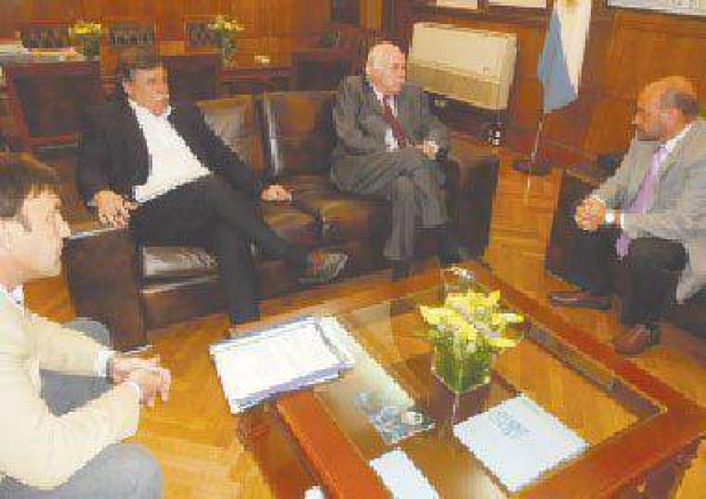 Tineo realiz� gestiones para ayudar a los productores riojanos