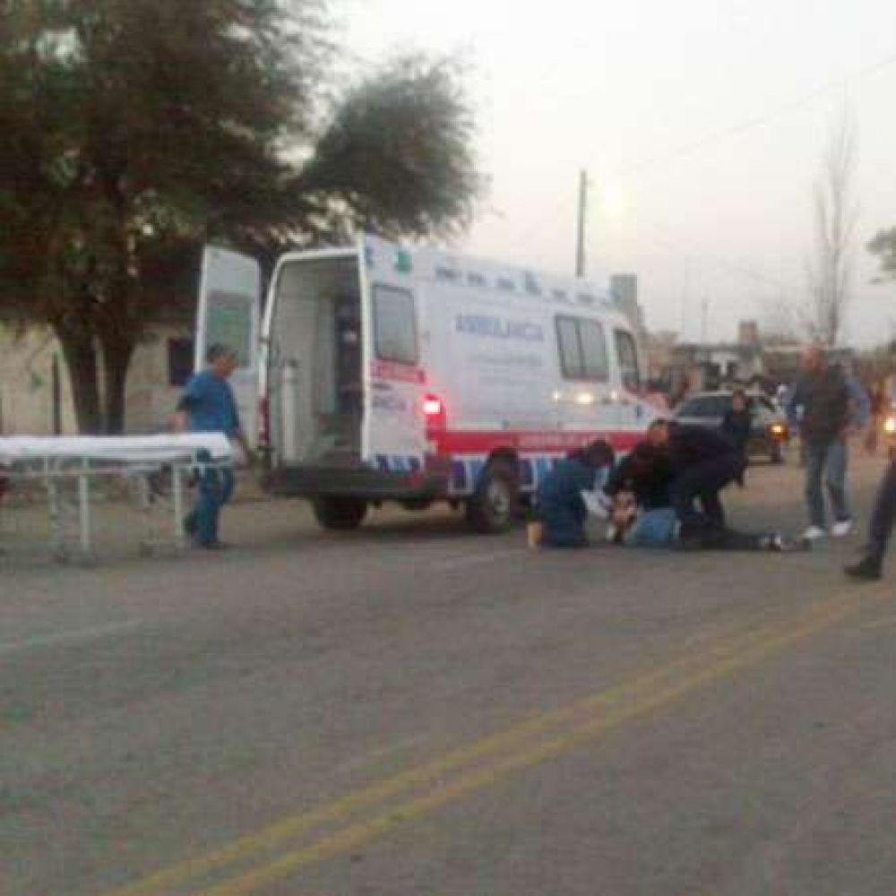 Motociclista grave tras fuerte choque con autom�vil