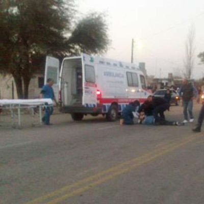 Motociclista grave tras fuerte choque con autom�vil