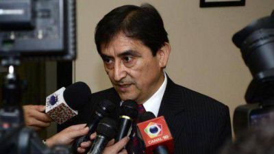 Mateo Mart�nez present� un democr�tico plan de gobierno