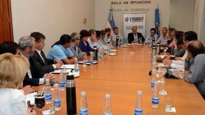 El gobernador inst� a su Gabinete a reforzar pol�ticas de inclusi�n juvenil