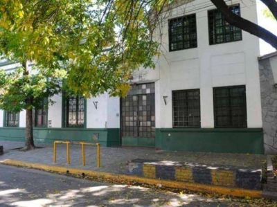 Un padre fue acuchillado en una pelea de tr�nsito frente a una escuela