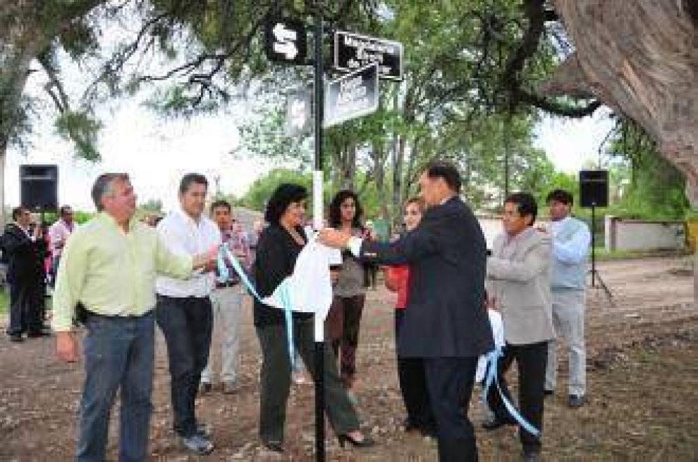 Isa design� calles de San Luis con el nombre de reconocidos periodistas y locutores
