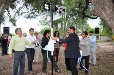 Isa design� calles de San Luis con el nombre de reconocidos periodistas y locutores