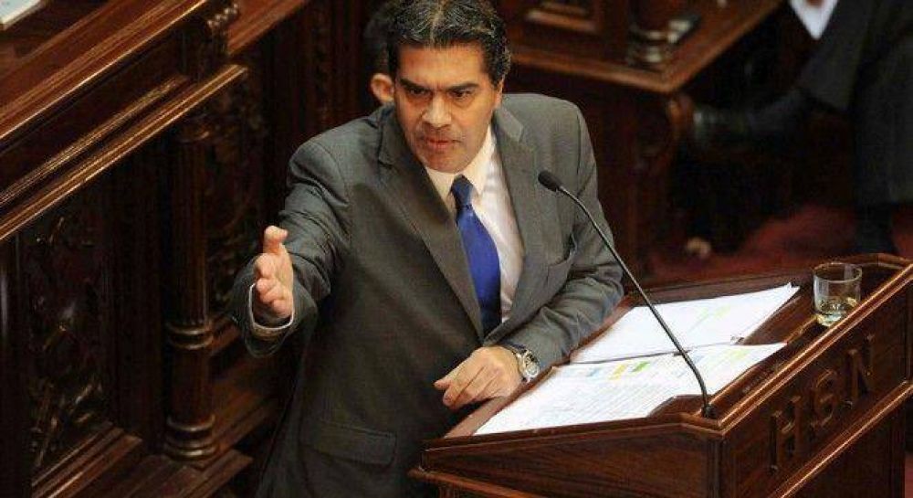 Nervioso porque no pod�a explicar cifras, Capitanich le grit� �liberal� a Laura Montero