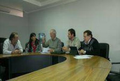 Agroqu�micos: Producci�n busca consensos con Diputados