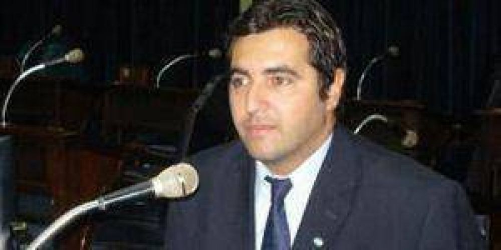 Para el radicalismo, Dioxitek �es un enorme negociado�