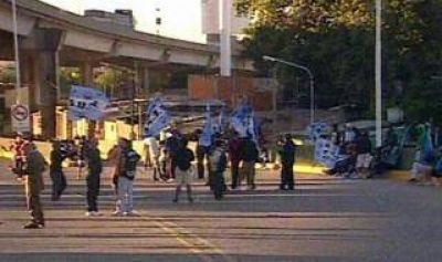 Portuarios levantaron el corte en Puente Avellaneda