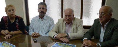 Un torneo de pesca para comprar lentes para chicos