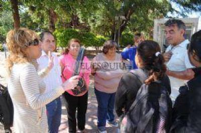 Los no docentes pararon por 24 horas, reclamando un incremento salarial