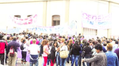 El gobierno actuar� �de acuerdo a la ley�