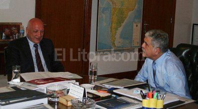 Antonio Bonfatti analiz� con Julio De Vido obras para la provincia