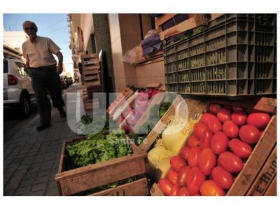 Las frutas y verduras no bajan de los 10 pesos el kilo