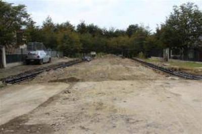 El Municipio realiza trabajos de cord�n cuneta y pavimentaci�n