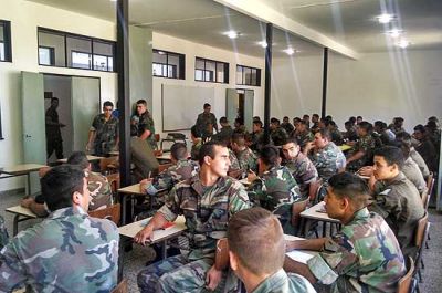 Luego de m�s de 20 a�os, reabri� escuela del Regimiento