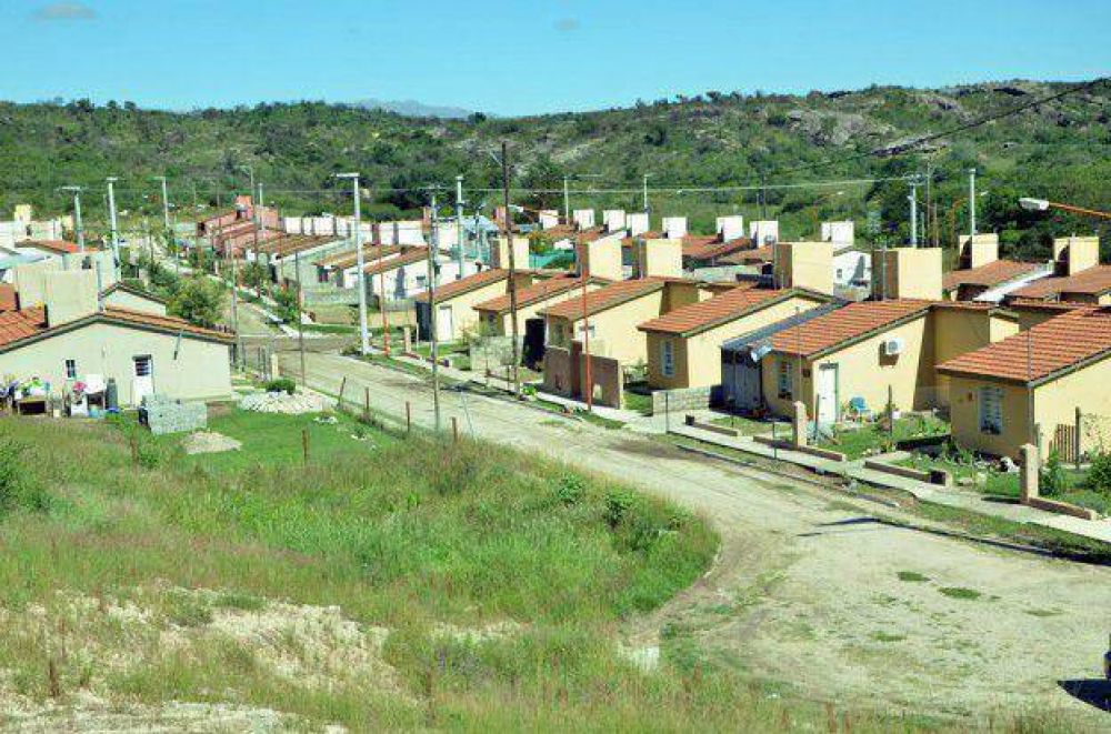 Las 400 Viviendas: Un barrio que vive a cuentagotas