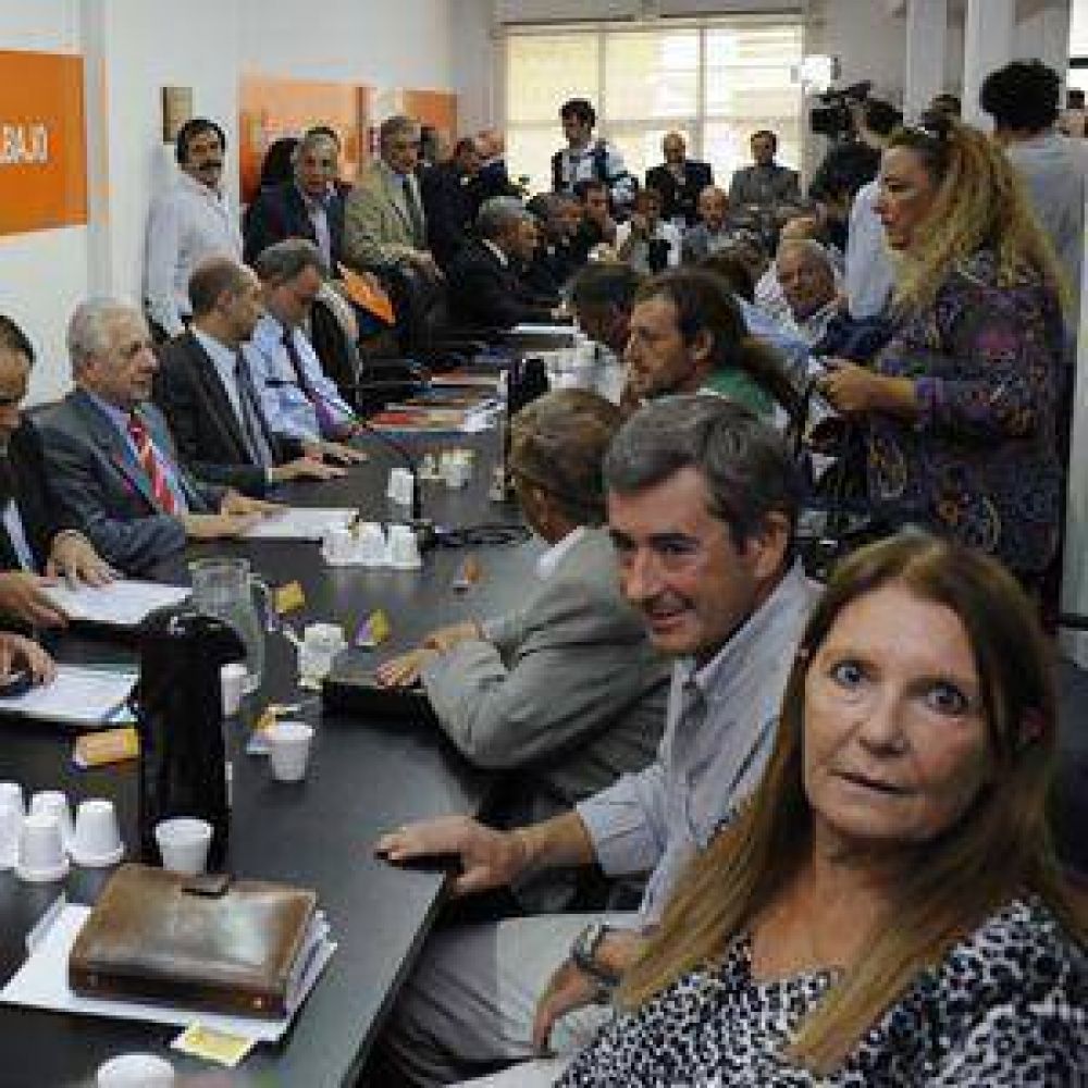 Estatales aceptaron propuesta de aumento salarial