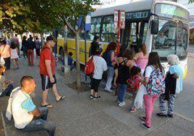 Tras 40 horas, acreditaron los sueldos y los colectiveros levantaron el paro 