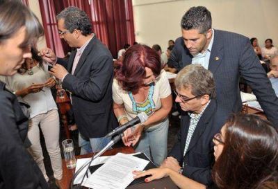 Aprobaron modificaciones a la Ordenanza N� 14.690 del Banco Municipal de Becas