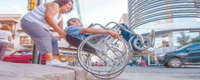 Marcha por una ciudad accesible