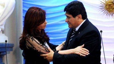 Enojada, Cristina Kirchner le pidi� explicaciones a Zannini por el esc�ndalo del llamado al juez