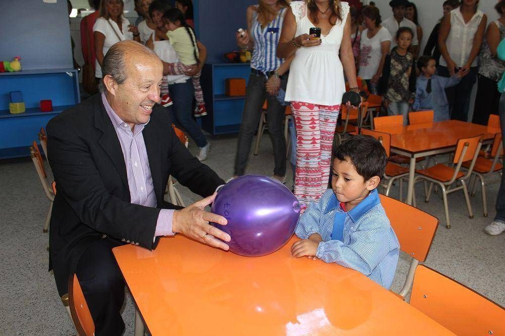 Paredi sobre el conflicto docente