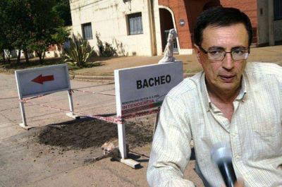 Anunciaron la continuidad de los bacheos e inicio de obras en el Polideportivo