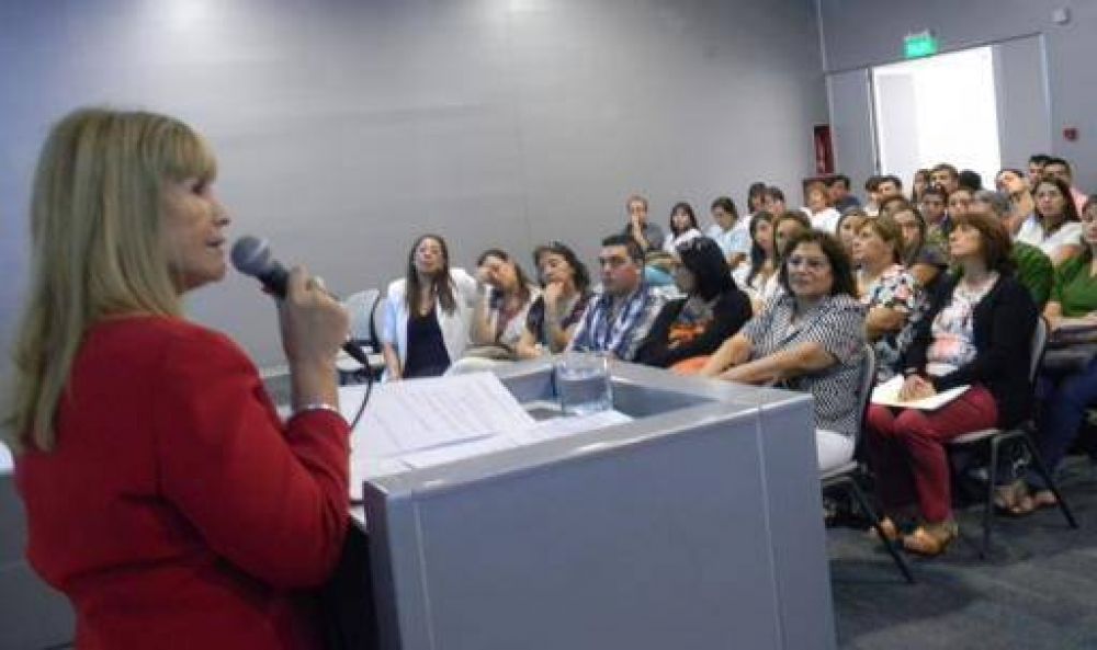 Con una importante convocatoria se relanz� el Programa de Sanidad Escolar