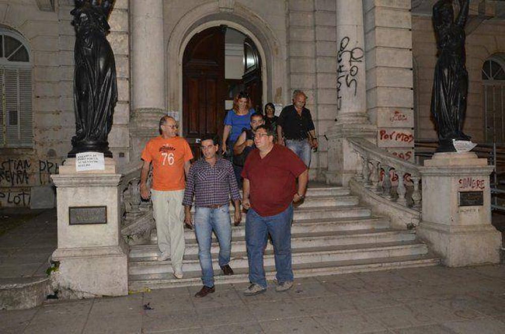 El Ejecutivo y los Gremios volvieron a reunirse pero siguen sin acuerdo